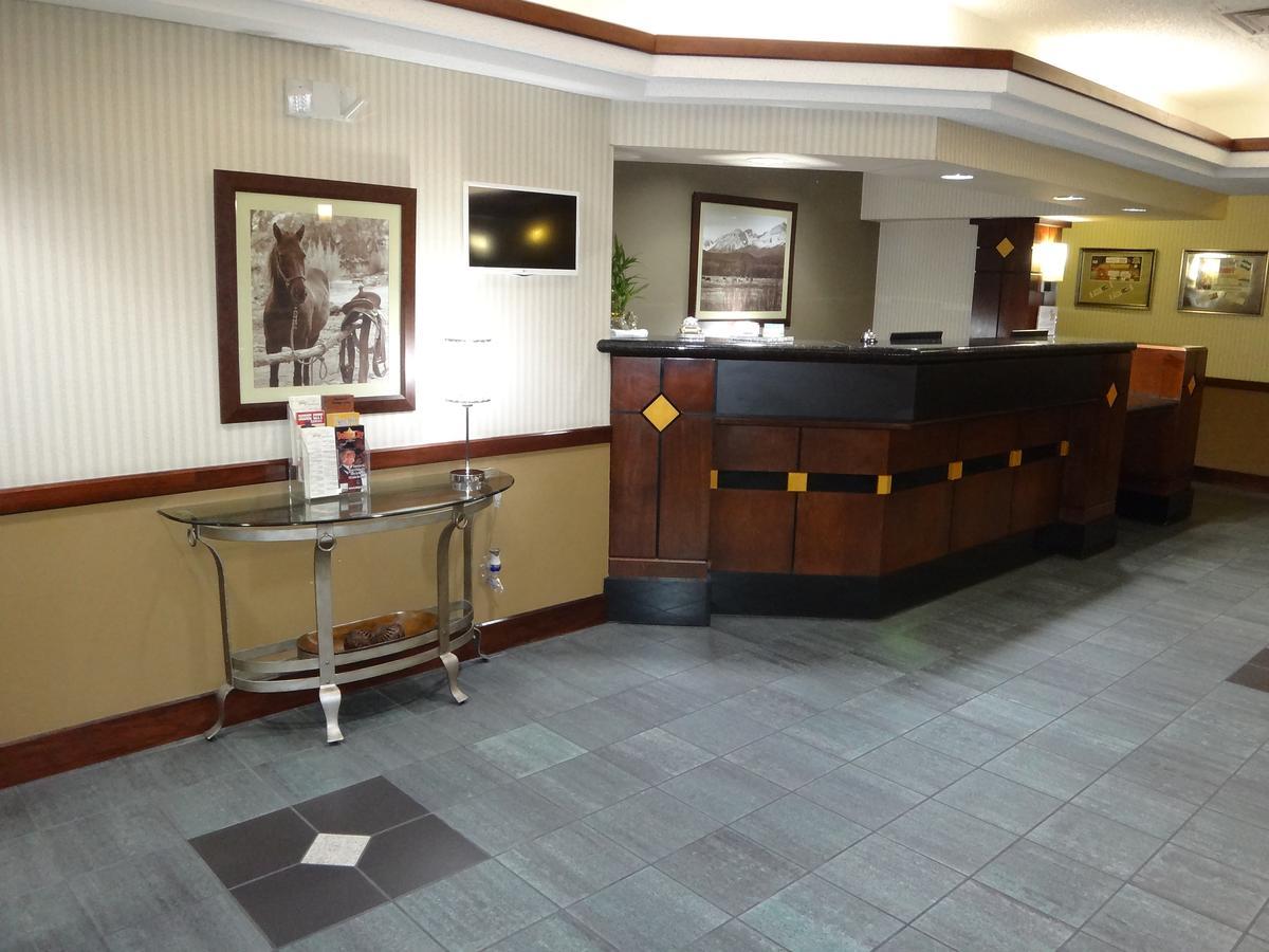 Windsor Inn&Suites Dodge City Exterior foto